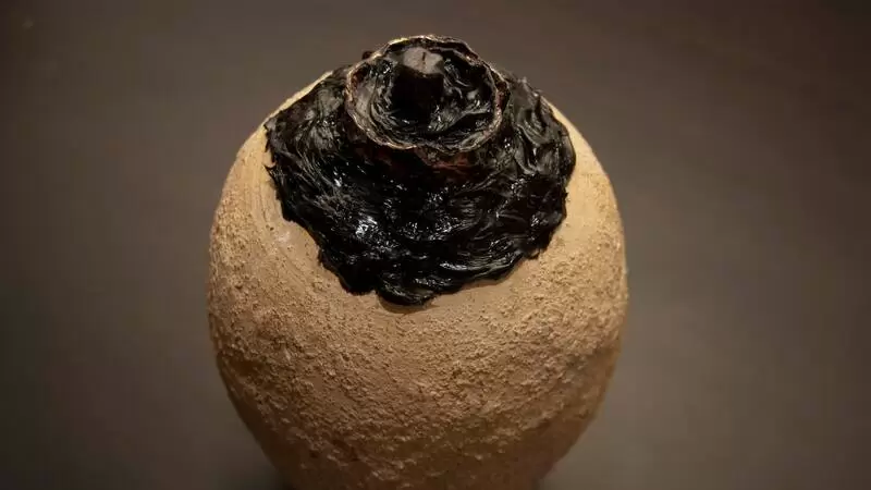 Vasijas de arcilla blanca. Y un misterio que hasta hoy no se puede resolver.