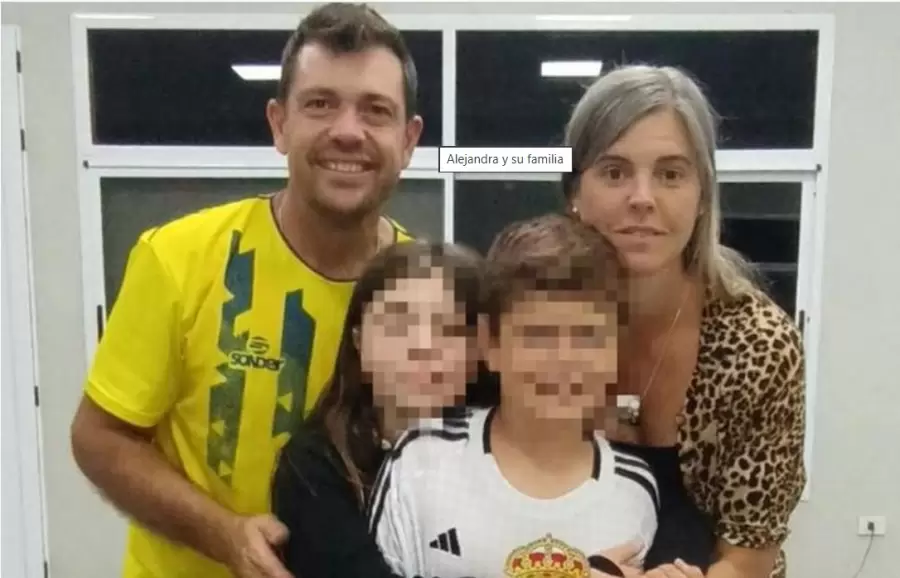 Alejandra Caciarelli, junto a su familia.