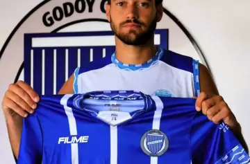 Camilo Alessandria firmó con Godoy Cruz y ya se entrena bajo las órdenes de Toedtli