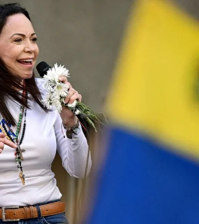 En el comunicado, Corina Machado dirigió mensajes diferenciados a los venezolanos dentro y fuera del país.