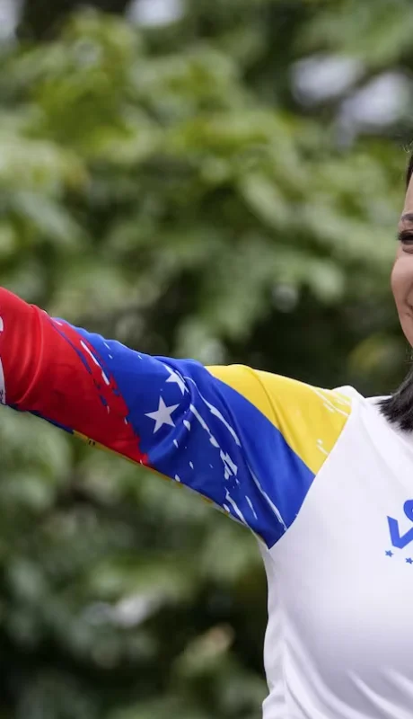 En el comunicado, Corina Machado dirigió mensajes diferenciados a los venezolanos dentro y fuera del país.