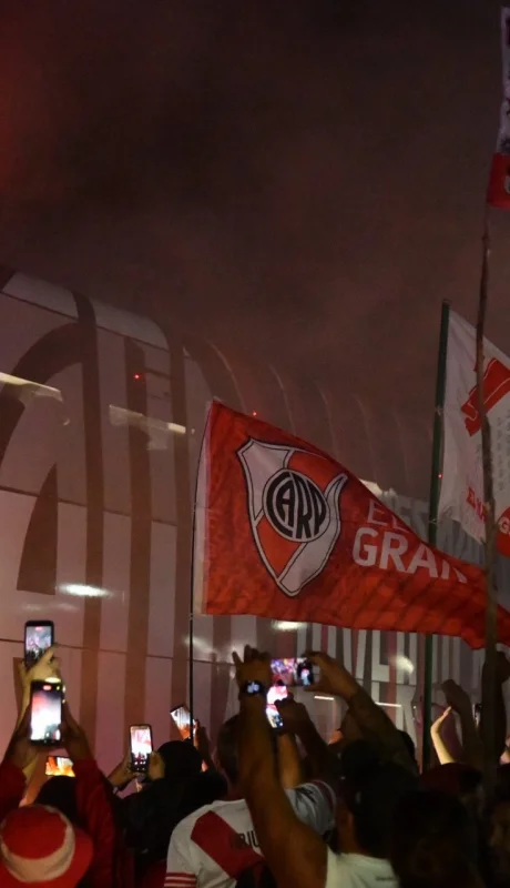 River busca un mendocino.