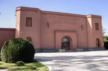 Por qué los museos más importantes del mundo cobran entrada en 2026