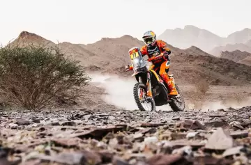 Alerta Maratón: los argentinos enfrentan el tramo más crítico del Dakar tras un martes de contrastes