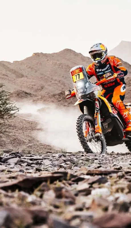 Luciano Benavidez está en el top 5 de la general de motos.
