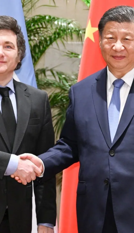 El presidente Javier Milei en un encuentro con su par chino, Xi Jinping. (Archivo web)