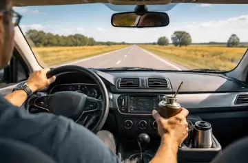 Mate al volante: las provincias donde está prohibido y las multas que superan los $400.000