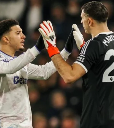 Dibu Martínez encendió las alarmas