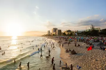 Vacaciones en 18 cuotas: la estrategia del Banco Nación para competirle a las playas brasileñas