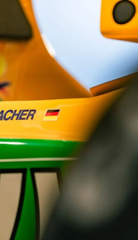 El auto con el que Schumacher ganó su primera carrera, se vende.