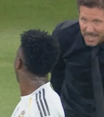 Simeone y Vini jr, cara a cara.