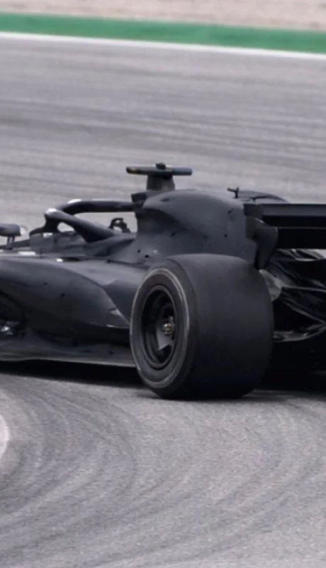 El Audi de F1 en pista durante los ensayos de Barcelona.