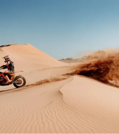 Luciano Benavides sigue destacándose en el Rally Dakar.