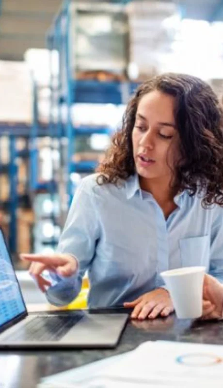 Las ventas minoristas crecieron 5,2% mensual en diciembre.