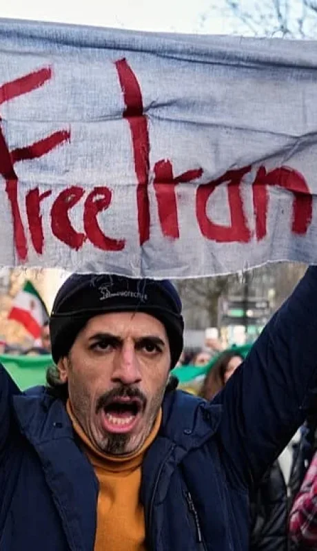 Continúan las protestas en Irán y el régimen amenaza con atacar a EE.UU. e Israel si Trump interviene en el conflicto.