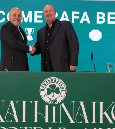 Rafa Benítez insistió por la llegada de Andino.