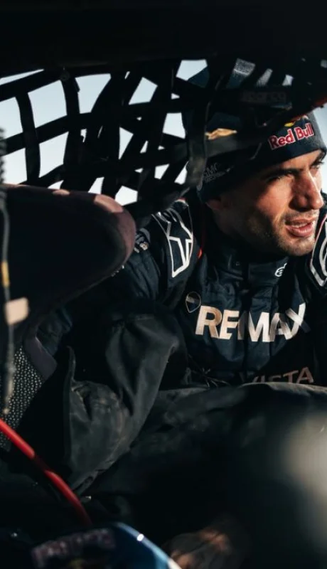 Kevin Benavides, uno de los argentinos que le siguen ganando al desierto.