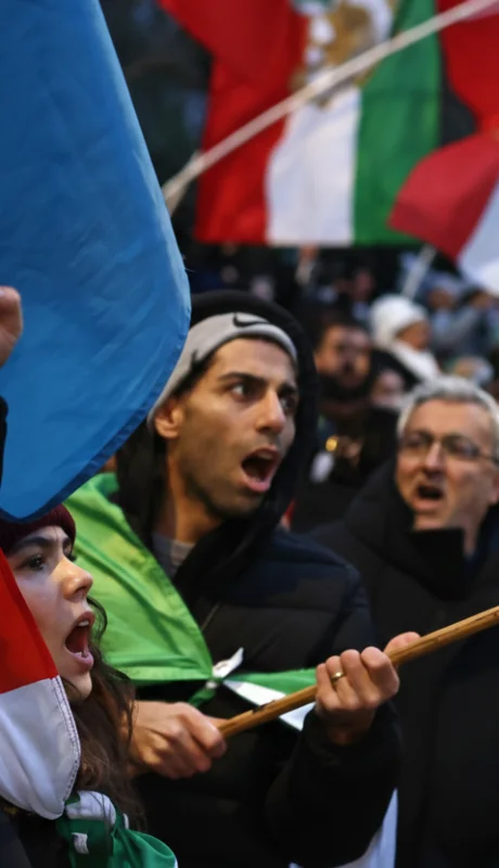 El régimen teocrático se encontraría al borde del colapso cívico-político.