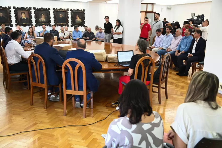 Licitación Acceso Este