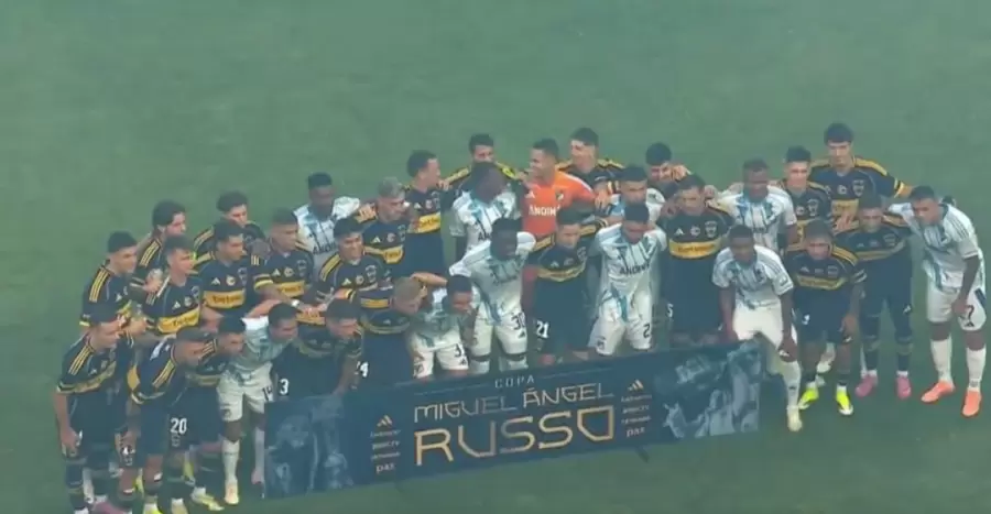 Homenaje a Miguel Russo.