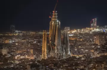 A 100 años de la muerte de Gaudí: el detalle en la torre de Jesucristo que cambia el cielo de Barcelona para siempre