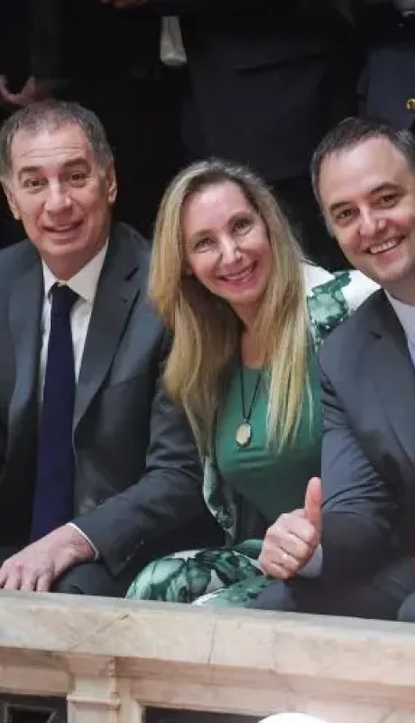 Diego Santilli Karina Milei y Manuel Adorni, tres de las principales piezas del Gobierno. (Imagen: archivo web)