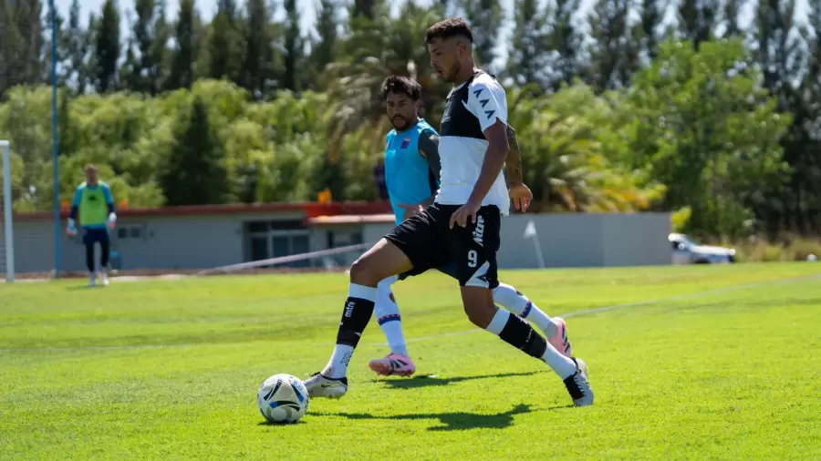 Gimnasia jugó ante Tigre en un amistoso.