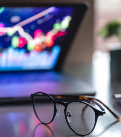 Dólar estable, pero atención.