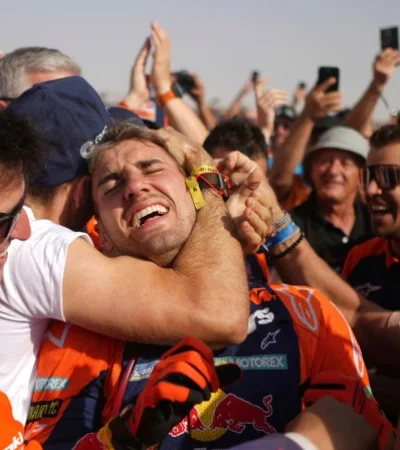 Luciano Banavidez celebró con su gente tras la victoria
