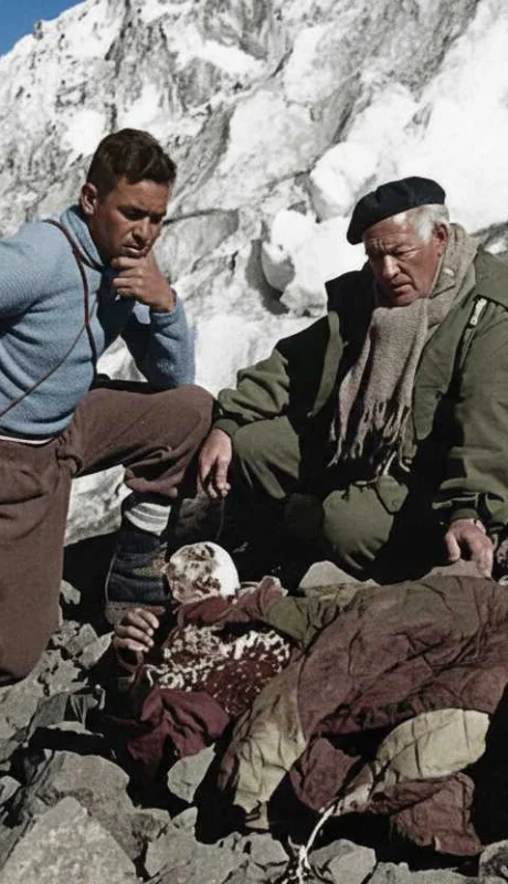 Bernardo Razquin junto al Razquín con el suboficial Pedro Zani, y el hallazgo del andinista mexicano, Oscar "Diablo" Arispe.
