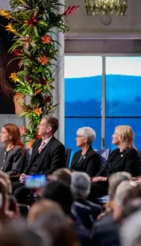 El premio fue recibido por su hija.