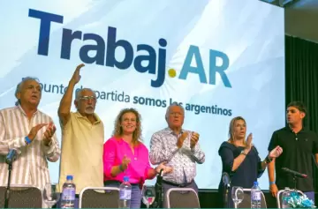 El peronismo busca renovación: el plan de Barrionuevo frente al factor Kicillof para 2026