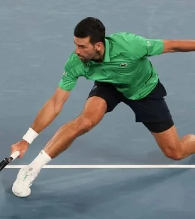 El inoxidable Djokovic