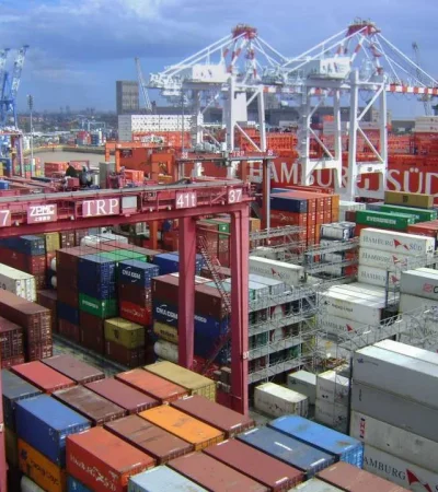 Importante movimiento de mercaderias hacia el exterior