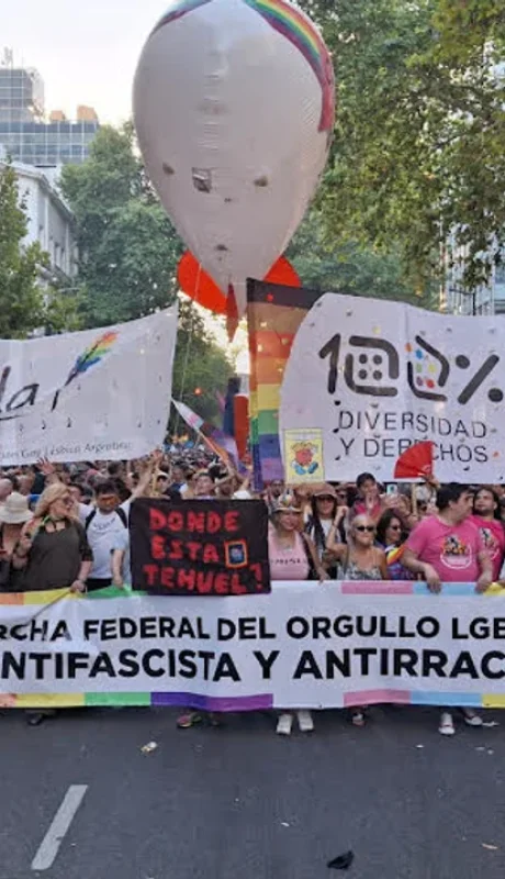 Elocuente reclamo del colectivo LGBT+