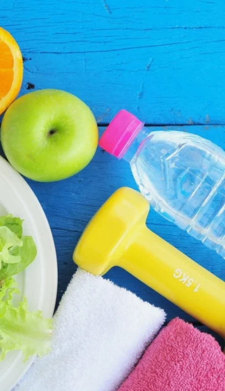 Aristegui, nutricionista deportivo, sostiene que el bienestar real se apoya en: movimiento constante, alimentación de calidad y sueño reparador.