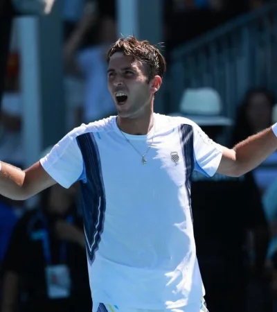 Tomás Etcheverry jugó con público a favor