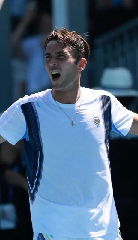 Tomás Etcheverry jugó con público a favor