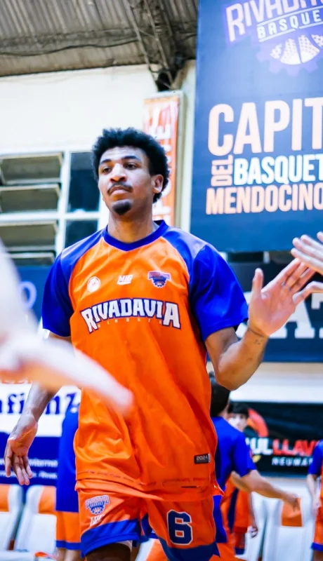 Garret aportó 6 unidades.