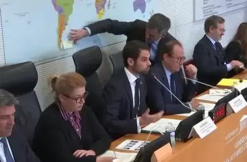 "Así no puedo continuar": el embajador argentino frenó una audiencia en Francia por Malvinas