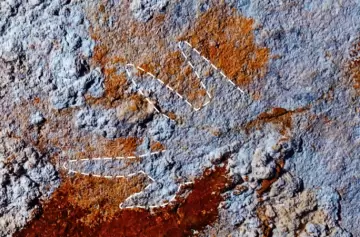 Hallan en Indonesia la pintura rupestre de 67.800 años de antigüedad