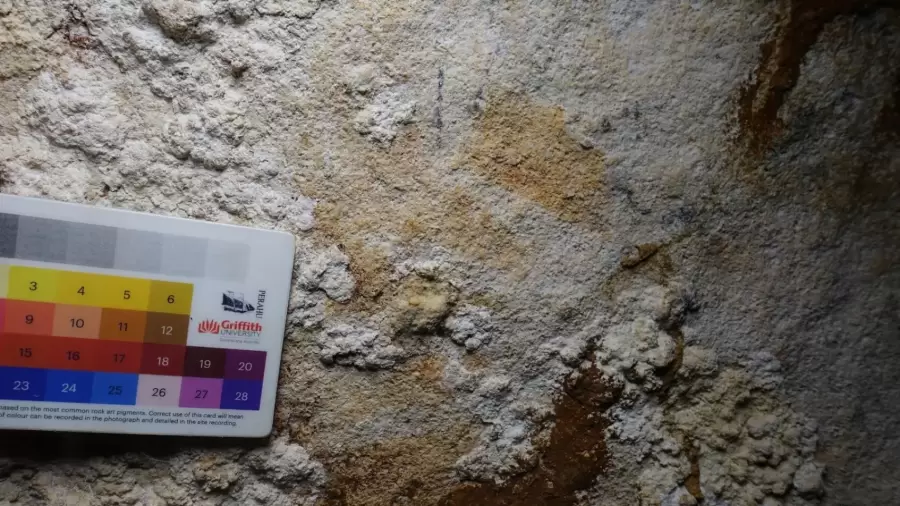 Hallan en Indonesia la pintura rupestre de 67.800 años de antigüedad.