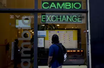 Habrá bandas cambiarias mientras siga el proceso de reordenamiento de la economía