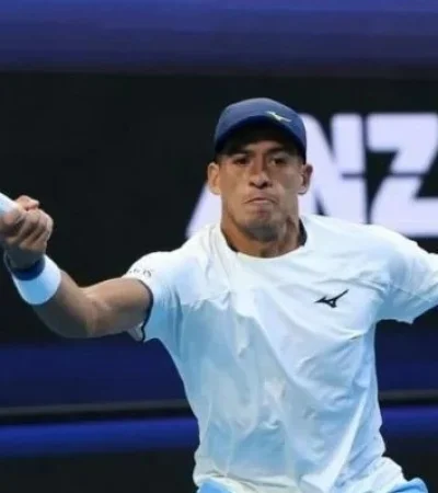 Sebastián Báez no pudo con Darderi