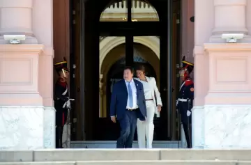 Santilli suma el apoyo de Weretilneck para la reforma laboral de Milei