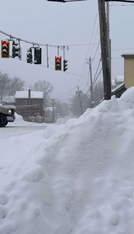 El fenómeno afecta a más de 160 millones de habitantes y genera alertas por nevadas, lluvia helada y temperaturas peligrosamente bajas.