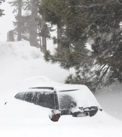 El fenómeno afecta a más de 160 millones de habitantes y genera alertas por nevadas, lluvia helada y temperaturas peligrosamente bajas.