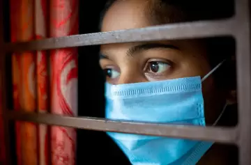 Alerta sanitaria en India: activan cuarentenas masivas por un virus letal que no tiene cura ni vacuna