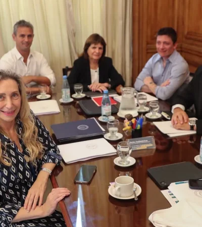 La decisión partió de la mesa política libertaria en la reunión de este lunes. (Foto: gentileza)