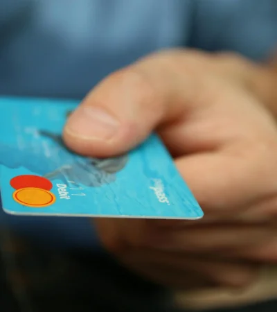 Según el economista, la morosidad en el sistema financiero ya llega al 7% por la suba de tasas.